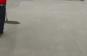 在工廠(chǎng)進(jìn)行保潔作業(yè)時(shí)，要注意什么呢？